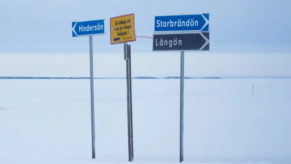 Osäkert. Isvägen till Hindersön och Storbrändön drar ut på tiden och det är osäkert när den kommer att öppnas. Iskvalitén är inte nog bra ännu.