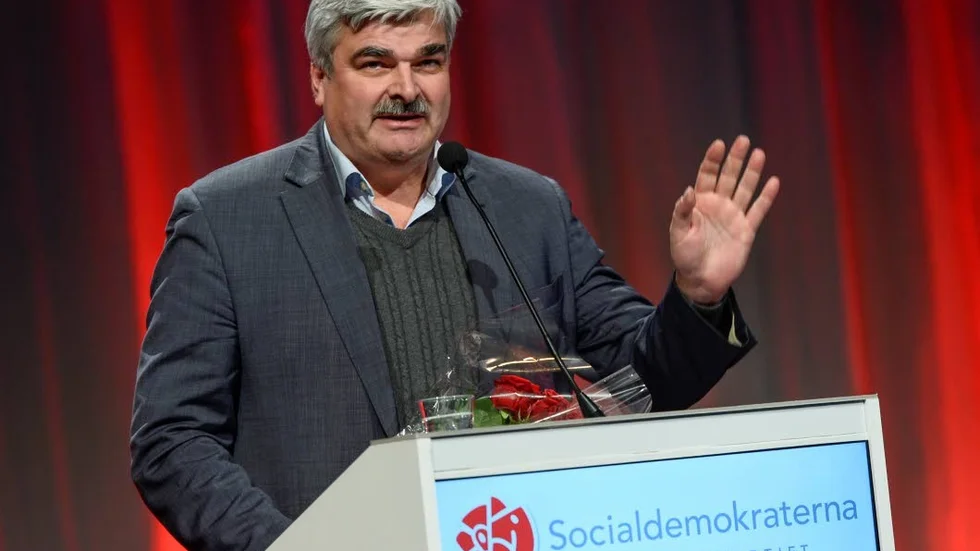 Håkan Juholt (S). Partiledarstriden i (M) påminner mycket om den som (S) gick igenom under Håkan Juholts tio månader som partiordförande.