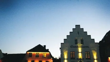 På bilden: Gutekällaren. Gotland Just Nu Nr7 2005

Får ej vidareutnyttjas utan tillstånd från upphovsman.
Fotograf Moa Thorsell
Kontakt: Sofie Ekholm
0739 25 06 05 / 0498 20 25 03
emmy.z@gotlandspress.se