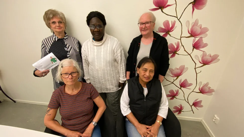 Övre raden från vänster: Maria Vasilevska, Helene Eke Sombo, Rose-Marie Häggström. Nedre raden från vänster: Margitha Flodell och Merlina Larsson. 