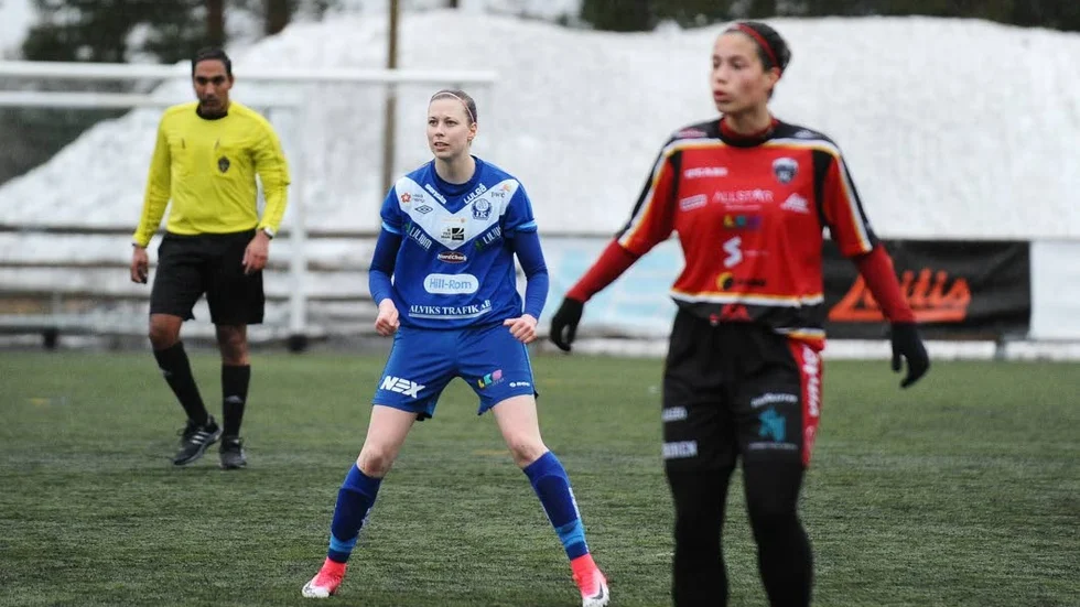 Tvåmålsskytten. Charlotte Forsberg, i Alvik, gjorde två mål. Men det räckte ändå inte till seger i mötet med Mariehem.