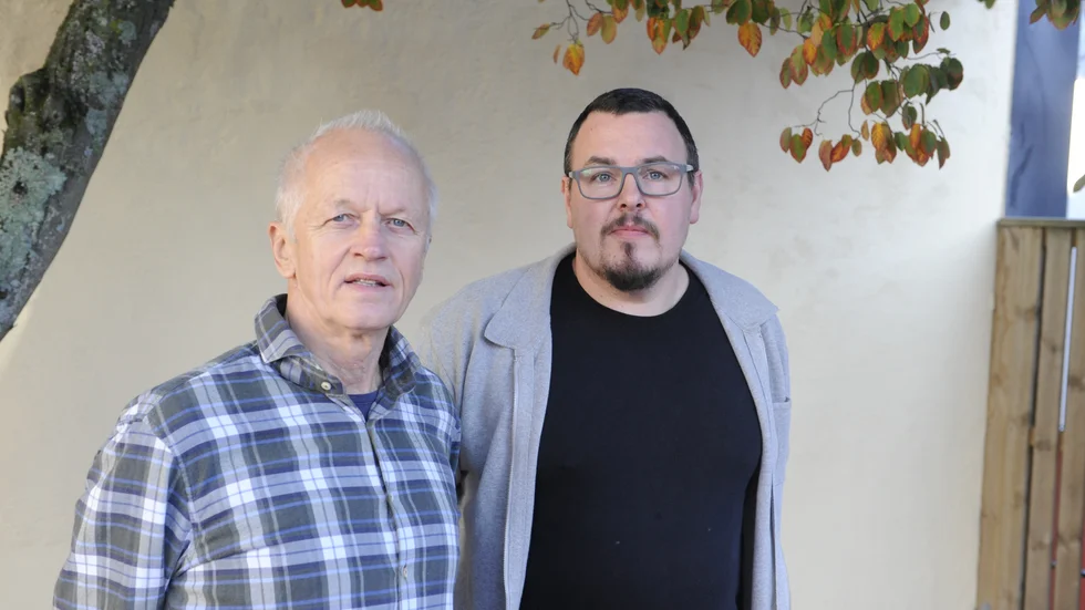 Vänsterpartisterna Leif Svensson och Daniel Ståhl har lämnat in en motion till kommunfullmäktige där de förslår att kommunen antar en vision för skolan som handlar om att alla elever ska klara skolan.