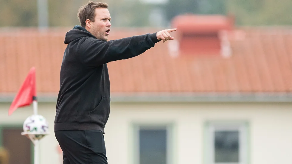 Tränare Fredrik Asplund vill inte se en ny 80-procentig insats av Morön: "Då är vi inget bra fotbollslag", säger han inför viktiga bortaturnén. 