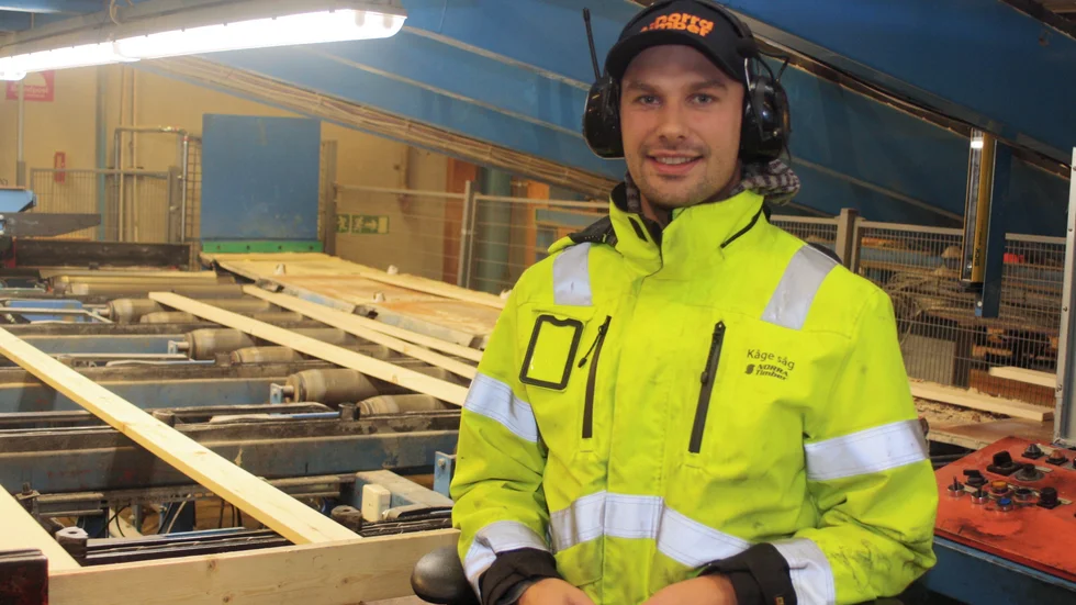 "Hos oss i Kåge ska produktionen av byggprodukter öka från 40 000 till 70 000 kubikmeter", säger Anton Boman. 