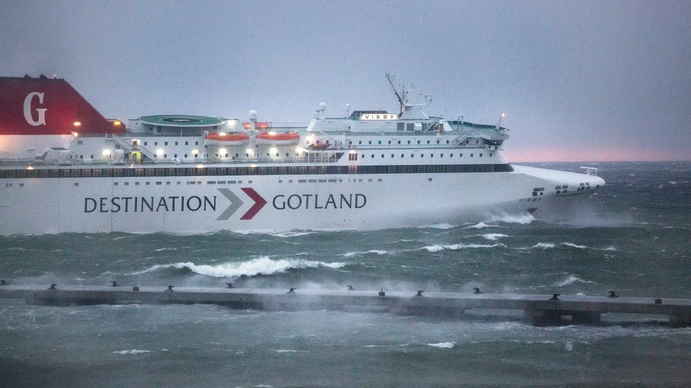 Mycket hårda vindbyar väntas över Gotland nu på onsdag.