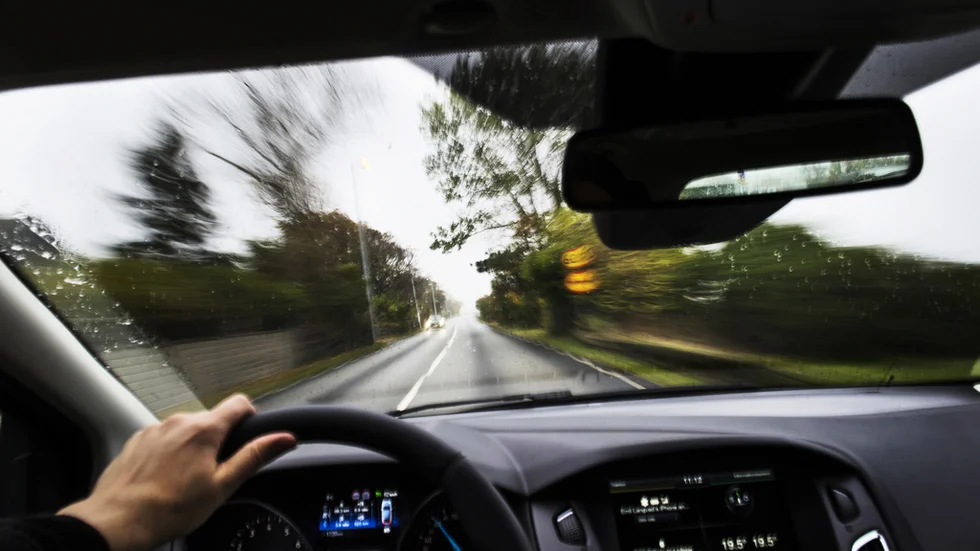 I veckan har vi i MVT kunnat ta del av två extremt tydliga fall av felprioriteringar i en av vardagens mest riskfyllda miljöer, trafiken, skriver Tobias Josefsson.