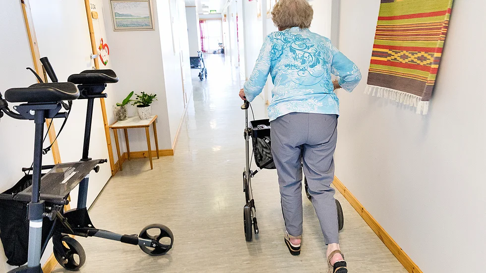 Trots pandemin skickas elever på praktik till äldreomsorgen, skriver ”Besviken elev”.