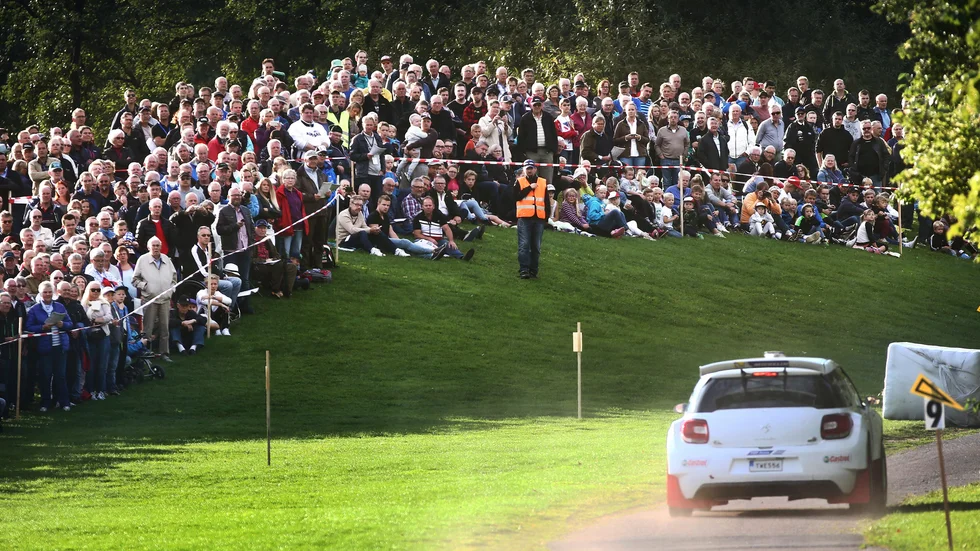Så här har det sett ut tidigare under SM-rallyt i Linköping. Men nu blir inget sig likt och frågan är om publiken ens kommer få ta sig ut i skogen för att titta på de tävlande när tävlingen körs den 5 september.