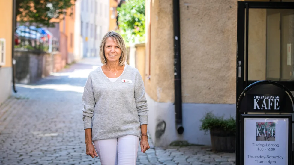 Ann-Christine Karlsten säger tack och hej.