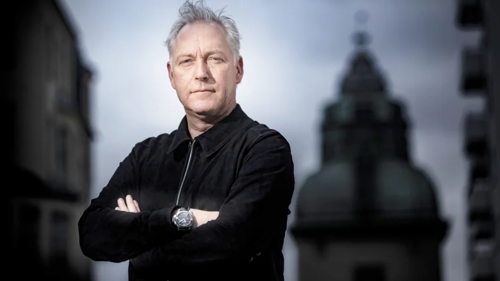 Johan Eriksson är aktuell med boken "I rättvisans tjänst" som ges ut på Albert Bonniers förlag. 