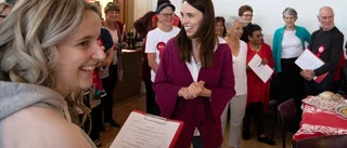 Jordskredsseger för Jacinda Ardern