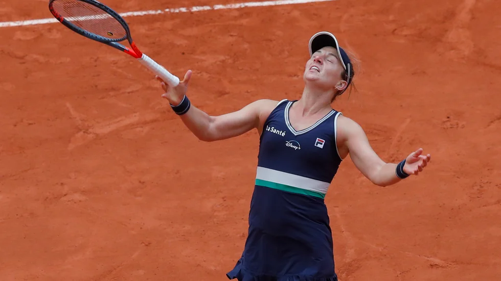 Nadia Podoroska kan knappt tro att det är sant, att hon som kvalspelare nått semifinal i Franska mästerskapen.