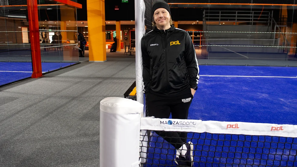 Den nya padelhallen i Nyköping har öppnat. "I måndags öppnade vi officiellt så nu är det fullt öppet", säger hallchefen Mathias Oscarsson.