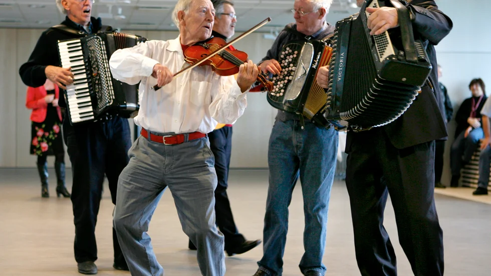 Inte midsommar, men här ses trion Osborne Nyström, Allan Nilsson och Harald Norrby, förstärkt med en annan kulturprofil som också lämnat oss. Erling Lindvall.