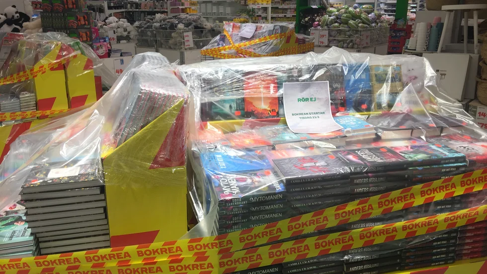 Stora Coop Enköping förbereder sig för morgondagens bokrea.