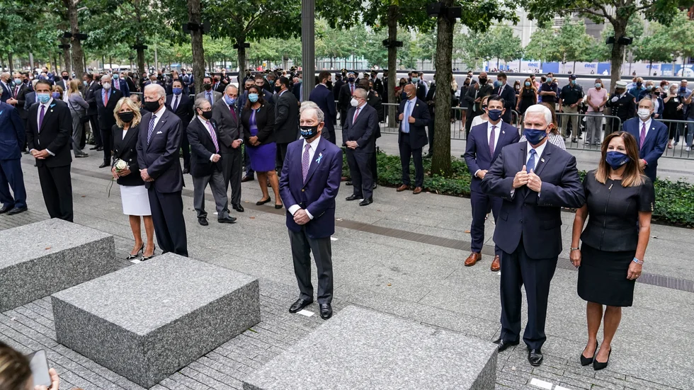 Demokraternas presidentkandidat Joe Biden, New Yorks guvernör Andrew Cuomo och vicepresident Mike Pence vid minnesceremonin för offren i elfte september-attacken.