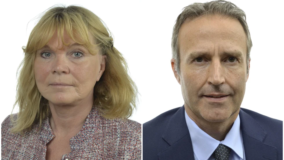Fastighetsskatten kommer att leda till stora prisfall och riskerar att göra många unga riskerar skuldsatta för livet, skriver Monika Lövgren och Mikael Strandman.
