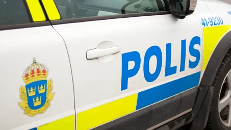 Två män i Malmköping har gripits misstänkta för misshandel av en man i 35-årsåldern.