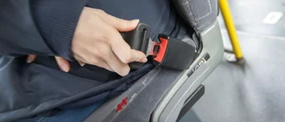 Har busskort— men bussarna kommer aldrig
