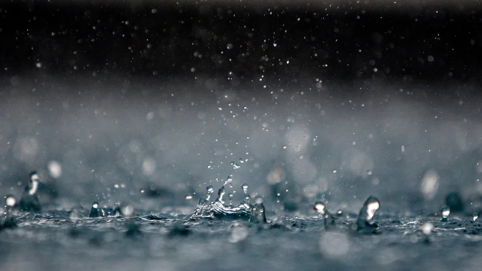 Mer regn än normalt behövs i delar av landet för att få en normal grundvattensituation i de små magasinen. Arkivbild.
