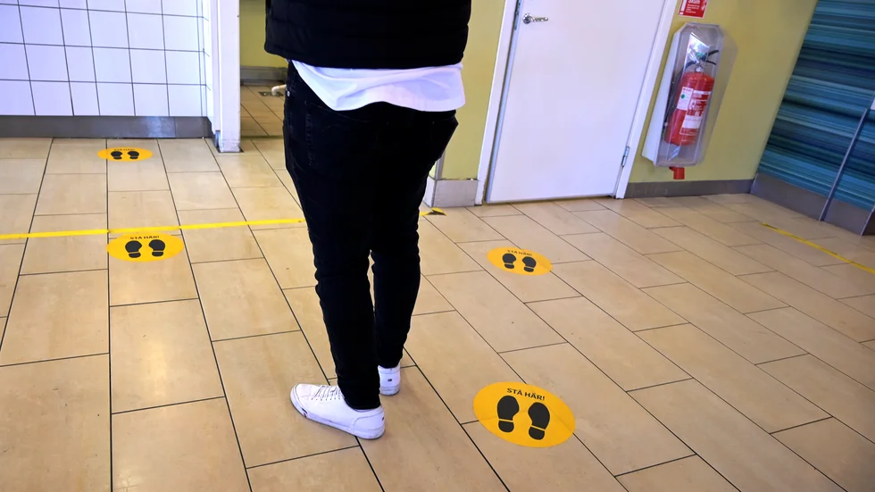 Själv bor jag normalt i Stockholm, där undviker man tydligt varandra i butikernas gångar och så vidare. I Vingåker betedde sig de flesta som om det inte finns något virus. Skriver insändarskribenten.
