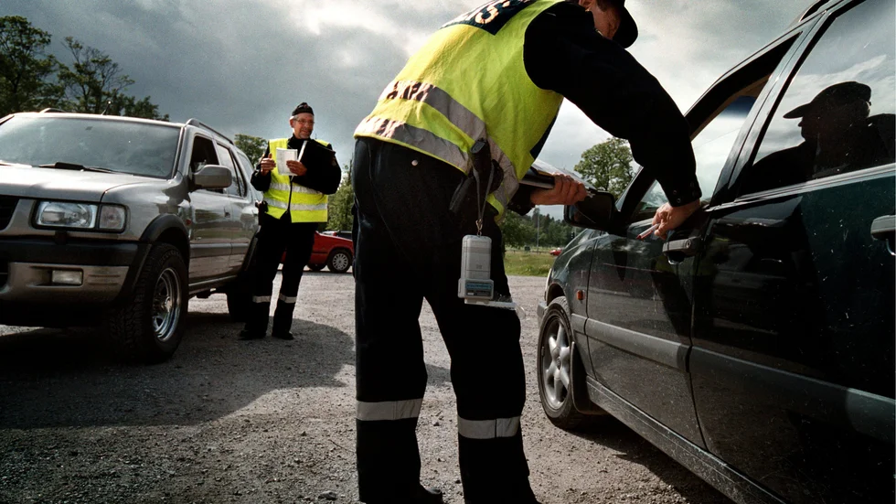 Polispatrull kontrollerade en bilist i Vimmerby, som visade tecken på att vara påverkad. Mannen misstänks för drograttfylleri.