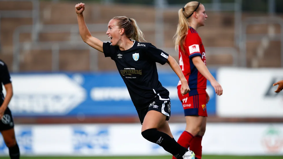 Julia Roddar, Göteborg, gjorde 1–0 i den andra matchminuten under måndagens allsvenska fotbollsmatch mellan Göteborgs FC och Djurgården.