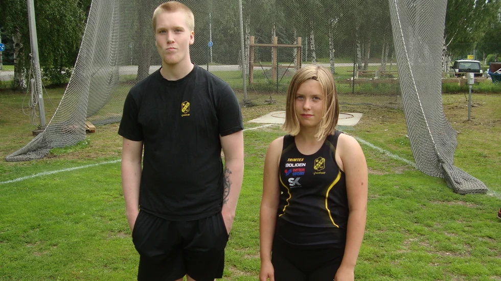 Skellefteå AIK Friidrotts William Lindberg och Felicia Blom tävlade på hemmaplan i lördags.