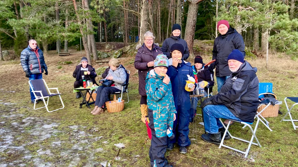 Familjen Jonsson och några bekanta besökte Ramsjöhult på lördagen. 