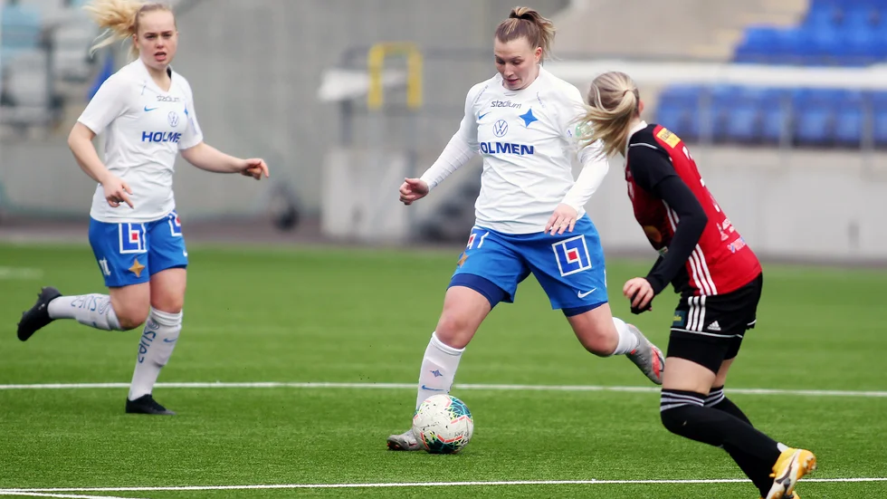 Selma Berggren får möta tidigare lagkamraterna när publiken äntligen släpps in på Platinumcars arena.