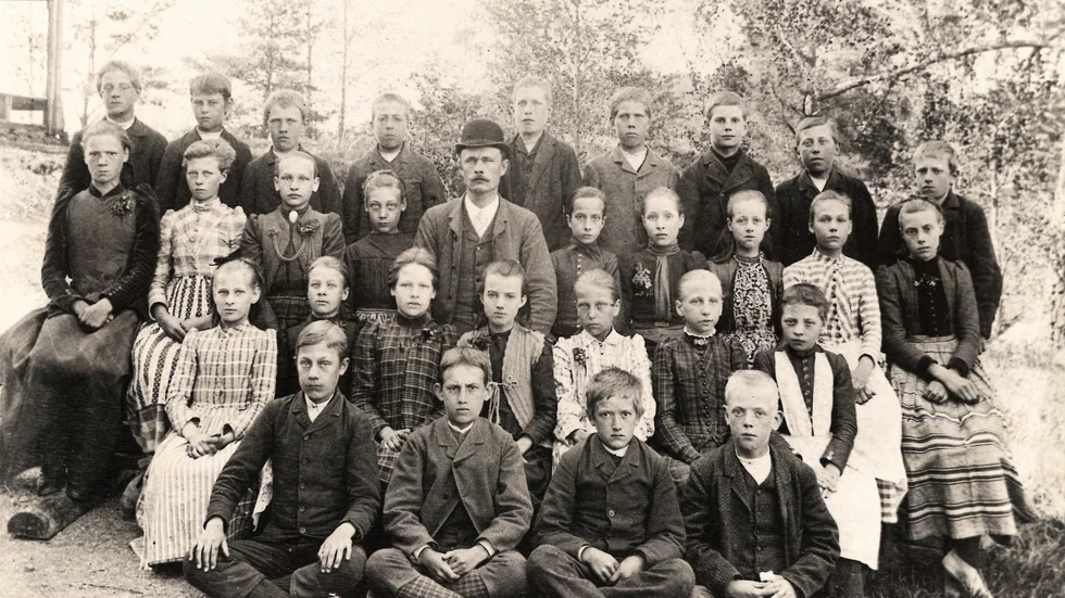 Skolfoto från Finspång, taget omkring år 1890.