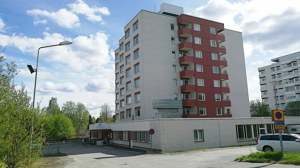 Lössutbrottet på Å-center i Boden har nu spridit sig till ytterligare sju lägenheter. 