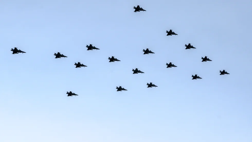 Fjolårets julgransformation från Skaraborgs flygflottilj.