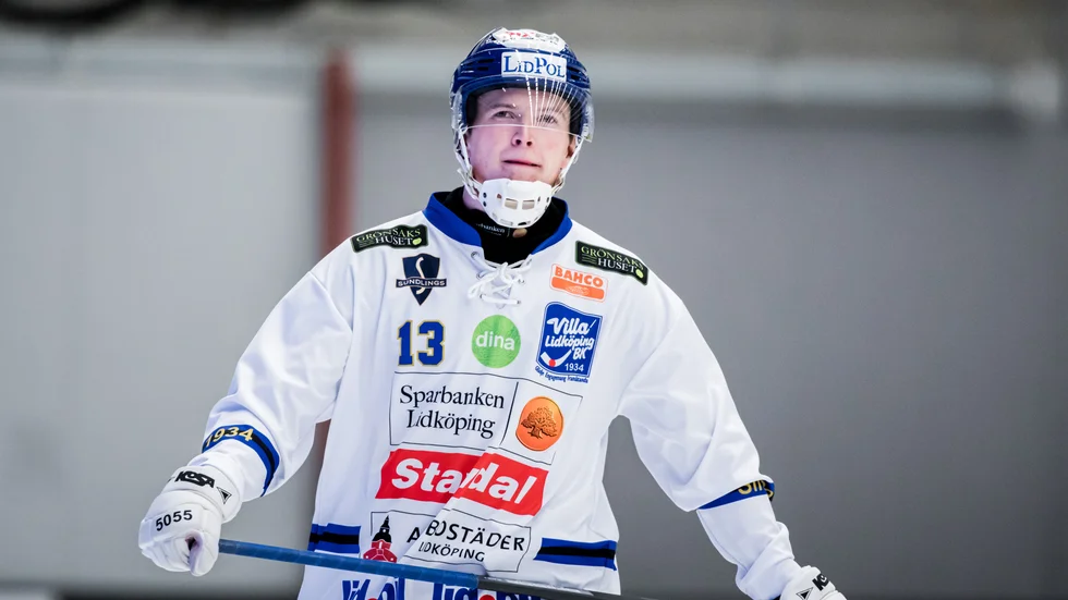 Sune Gustafsson, här i Villas tröja, gör matchebut i Sirius när laget spelar säsongens första träningsmatch mot Tellus på lördagen.