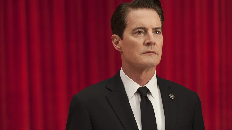 Kyle MacLachlan som agent Cooper. Under pandemin har regissören David Lynch, 74, blivit en aktiv youtuber. På sin kanal publicerar han bland annat dagliga väderrapporter från huset i Los Angeles. 
