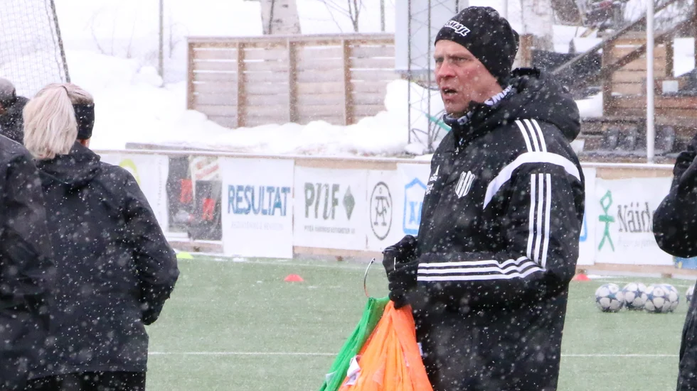 Martti Tikkanen och Storfors AIK är i samtal.