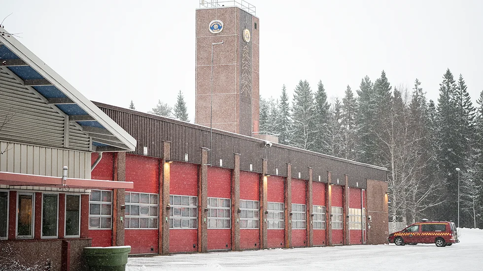 Skribenten funderar kring förekomsten av gift på Solbacken vid övningsområdet för räddningstjänsten och får svar direkt.  