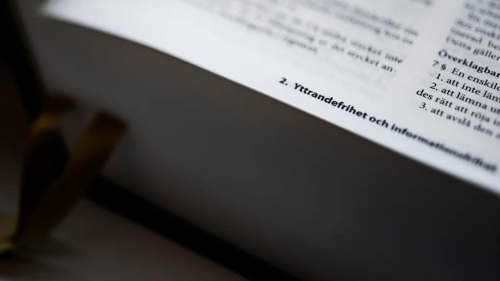 Föreställ dig om du riskerade åtal om du kritiserade böneutrop eller ifrågasatte slöja på  små flickor i Sverige?