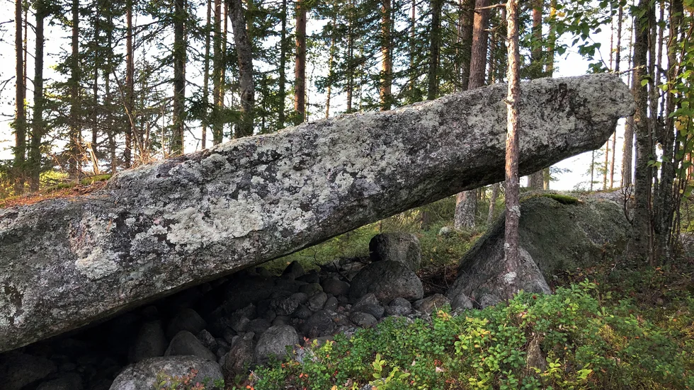 Spår av istiden på Högberget i Jävre. 