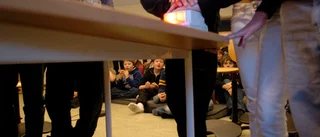 Vi i femman skjuts fram till april