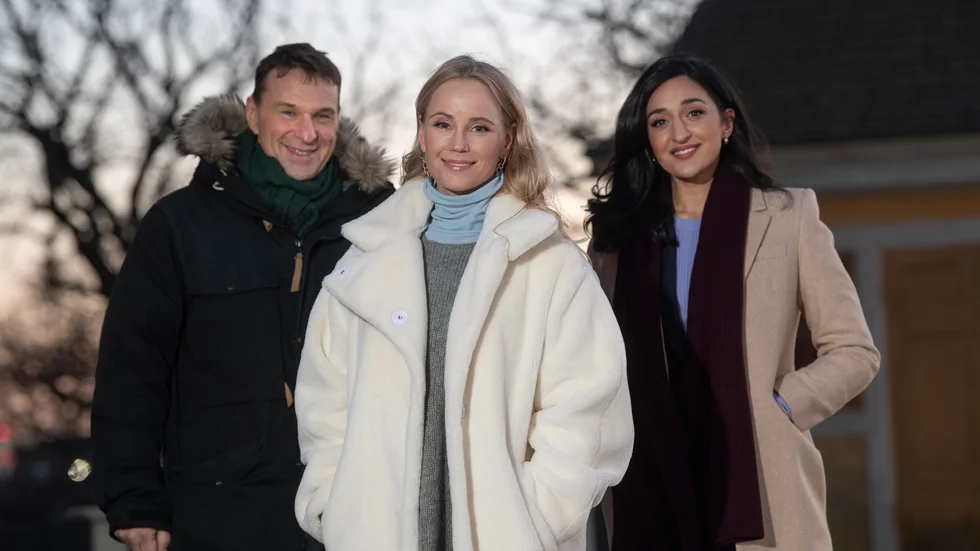 Anders Lundin, Sofia Helin och Parisa Amiri, trion som ledde SVT:s nyårssändning från Skansen.