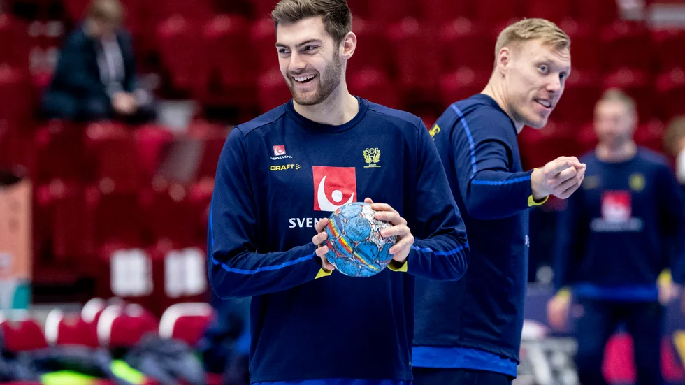 Jack Thurin, vänster, har kallats in till EM-kvalet mot Montenegro. Arkivbild.