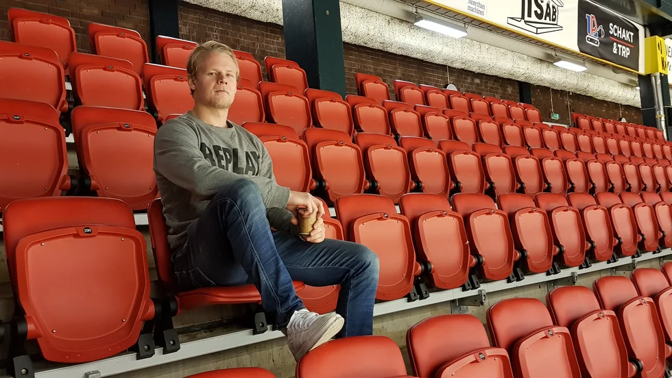 Niklas Folin är en stabil backpjäs om kroppen är hel. Hans plus/minus imponerar med +12.