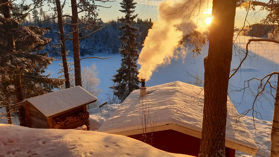 Bastubad i solskenet på gång.
