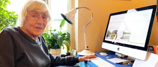 Fredskämpe med lust på liv och läsning fyller 100      