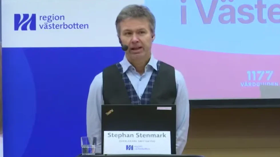 Stephan Stenmark, smittskyddsläkare, sa under pressträffen att alla västerbottningar har en skyldighet att följa råden.