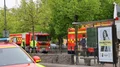 Buss läckte olja genom stan – räddningstjänsten fick sanera
