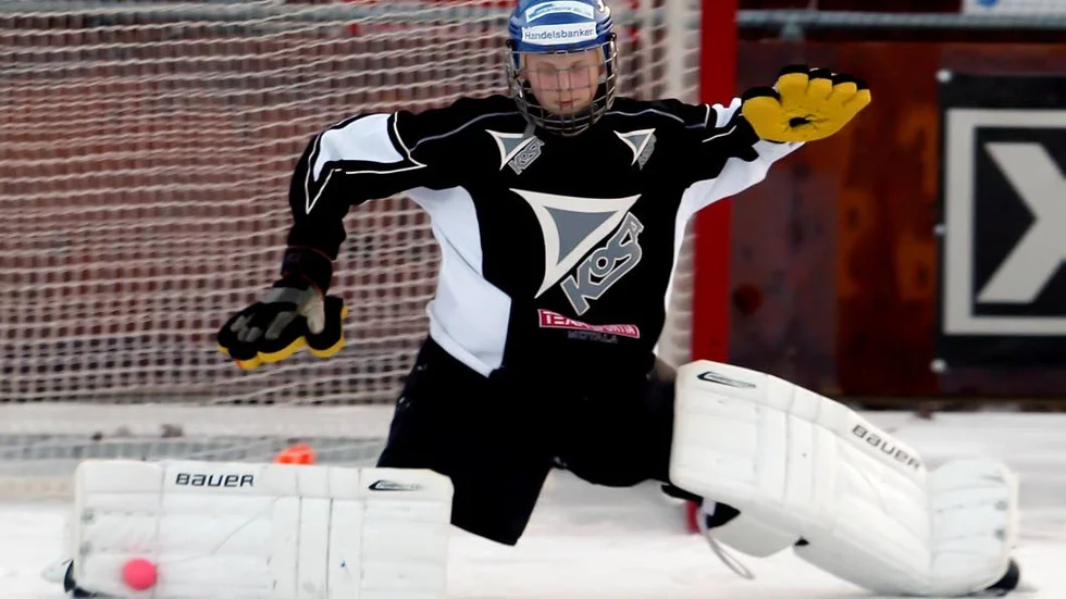 Målvakten Hugo Lundqvist är en av nyckelspelarna i IFK Motalas 16-årslag som spelar SM-final i örebro på söndag.