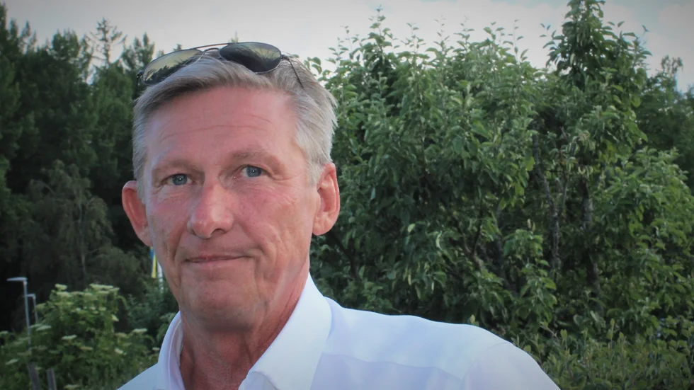 Tommy Aarna (M) tycker att informationen om röstningslokaler i Björsäter, Falerum och Kvarnvik är otydlig.