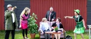 Lustspel vid kyrkstallarna